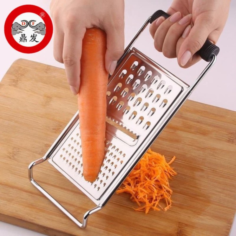 3 in 1 Stainless Steel Vegetable Grater & Peeler – Silver